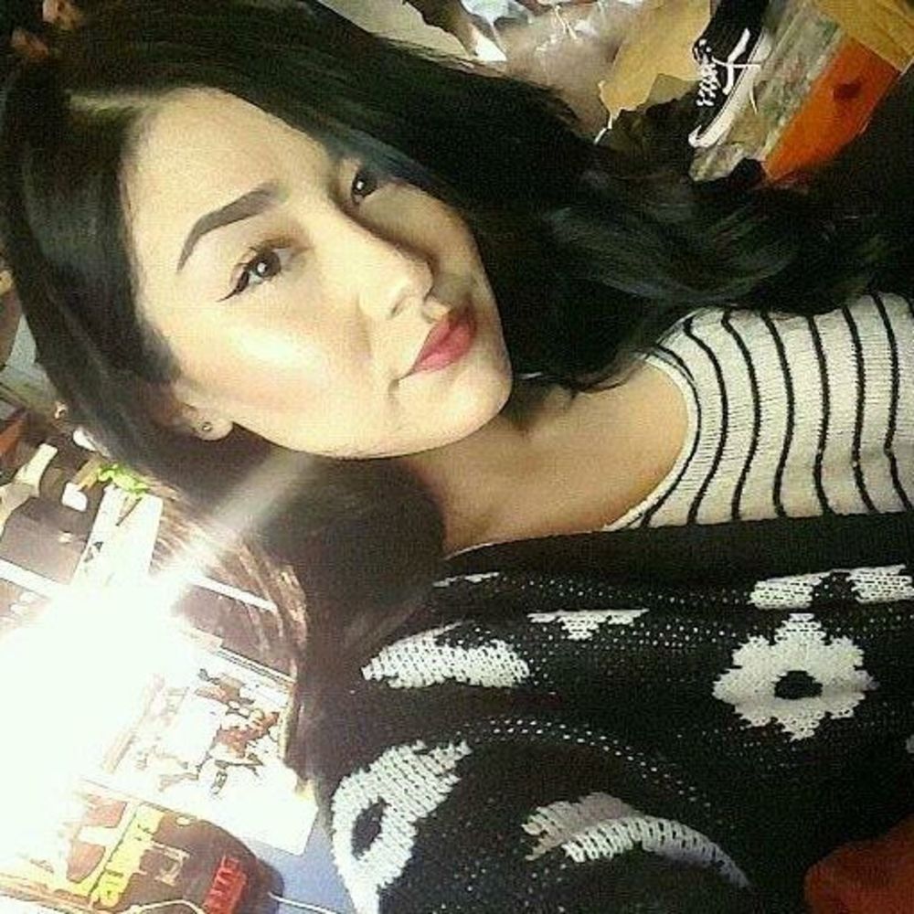 Meet your Posher, Edith